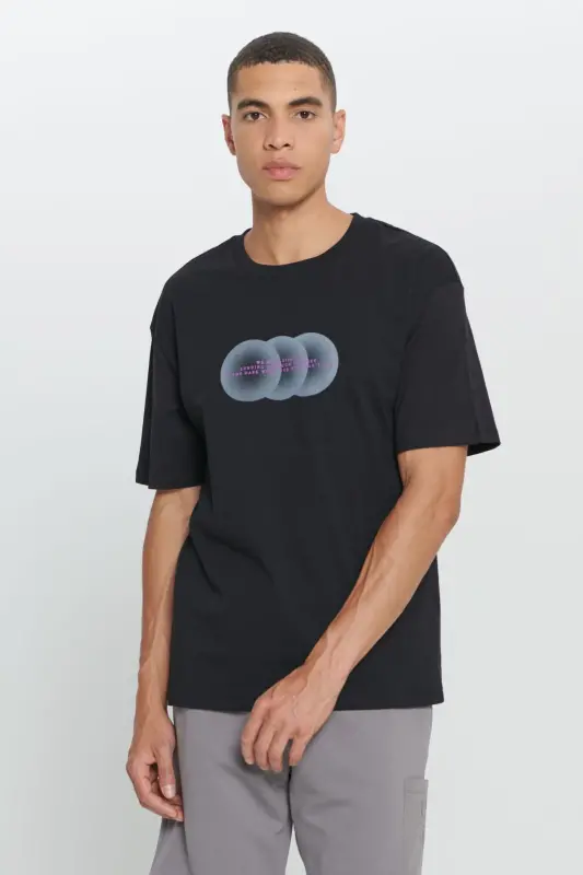 Erkek Siyah Loose Fit Bol Kesim %100 Pamuk Baskılı Bisiklet Yaka Tişört - Siyah - 4