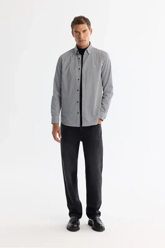 Erkek Siyah Alttan Britli Yaka Kolay Ütülenen Slim Fit Gömlek A42Y2134 - Siyah - 1