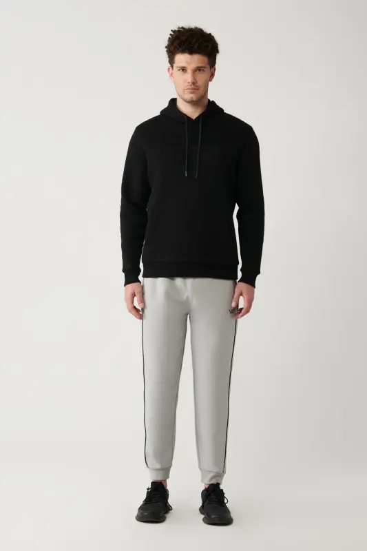 Erkek Siyah Şardonlu Kumaş Kapüşonlu Yaka Süzene Nakışlı Kanguru Cepli Sweatshirt A32Y1193-Siyah - 5