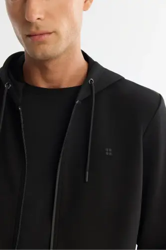 Erkek Siyah Kapüşonlu İnterlok Kumaş Fermuarlı Basic Regular Fit Sweatshirt B001102 - Siyah - AVVA (1)