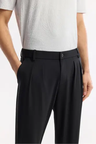 Erkek Siyah Klasik Bel Kırışmaz Teknik Baggy Fit Kumaş Pantolon A51Y3021 - Siyah - AVVA (1)
