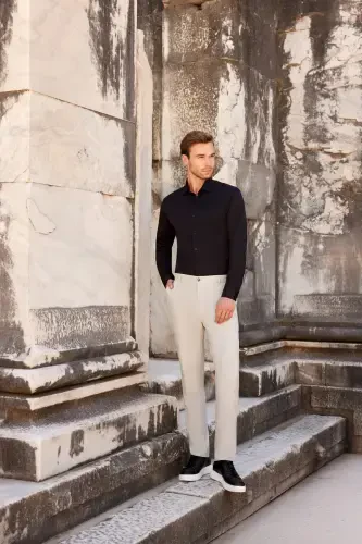 Erkek Siyah Slim Fit Dar Kesim Düz Sert Yaka Uzun Kollu Gömlek - 2