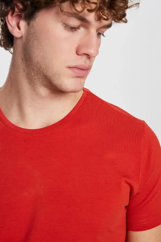 Erkek Slim Fit Dar Kesim Pamuklu Yumuşak Doku Likralı Esnek Kumaş Basic Kiremit Bisiklet Yaka Tişört-Kiremit - 3
