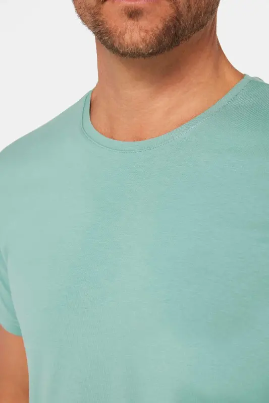 Erkek Slim Fit Dar Kesim Pamuklu Yumuşak Doku Likralı Esnek Kumaş Basic Yeşil Bisiklet Yaka Tişört-Yeşil - 4