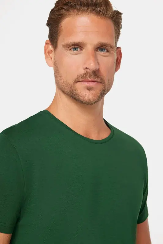 Erkek Slim Fit Dar Kesim Pamuklu Yumuşak Doku Likralı Esnek Kumaş Basic Yeşil Bisiklet Yaka Tişört - Yeşil1 - 3