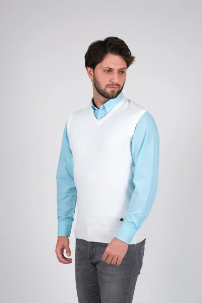 Erkek Triko Süveter V Yaka Beyaz Renk Bel Lastikli Kışlık Dokuma Regular Kalıp-Beyaz - Modazone (1)