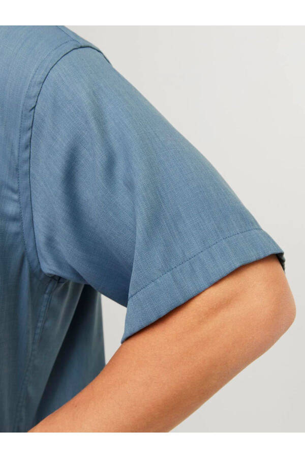 Erkek V yaka Gömlek JPRCCAARON RESORT SHIRT S/S LN 12251027 - Captains Blue - 2