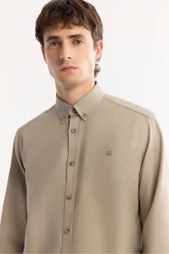 Erkek Vizon Düğmeli Yaka Pamuklu Soft Touch Regular Fit Gömlek B002036-Vizon - AVVA (1)