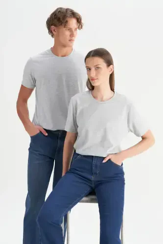 Erkek/unisex Gri Melanj Pamuklu Slim Fit Dar Kesim Bisiklet Yaka Basic Tişört-Gri Melanj - AC&CO / ALTINYILDIZ CLASSICS (1)
