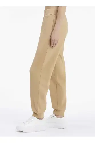 Deve Tüyü Kadın Yüksek Bel Standart Fit Eşofman Altı NANO LOGO RELAXED JOGGER - CALVIN KLEIN (1)