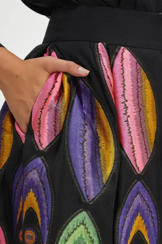 Etnicheskiy naqshli maxi uzun rangli qora yubka 40300 - 3