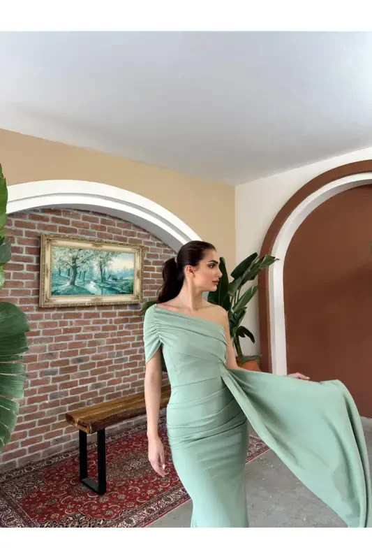 Ewo Kuyruqli Yelkali Bir Yelkali Ko'k Safir-MINT - 2