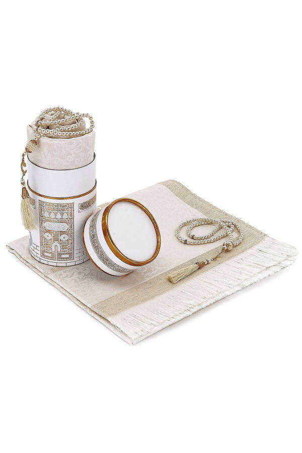 Exclusive Cylindrical Boxed Rug Set White - 1