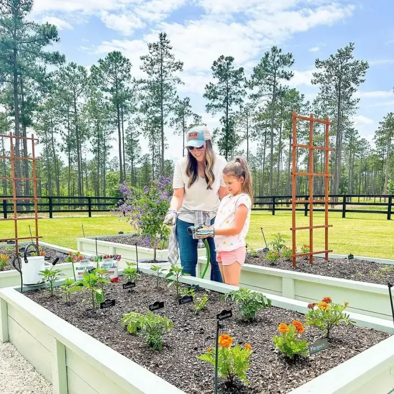 Expert Gardener Light Duty 5/8