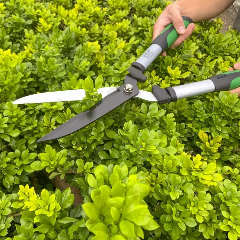 Expert Gardener 20 dyuymli tipratikan qaychi, yashil va qora rangda. - 6