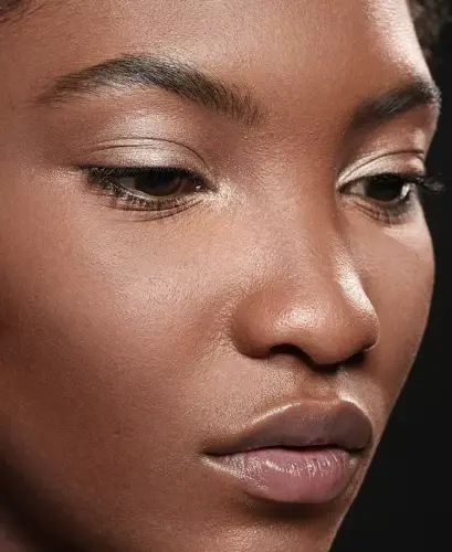 Eye Tint Long-Lasting Liquid Eyeshadow - 9S Sand - Armani (1)