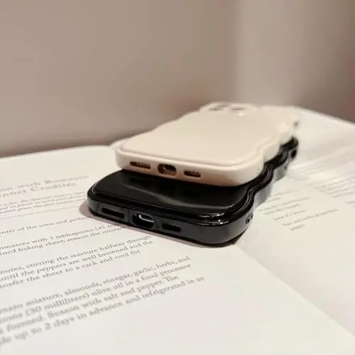FABSPARK iPhone 14 Pro Max uchun telefon g'ilofi, oddiy to'lqinli dizayn, to'lqinli ramka, iPhone 14 Pro Max uchun yumshoq silikon estetikasi, qora - 4