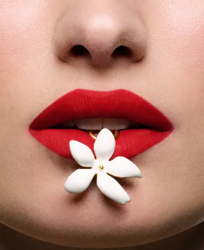 Fabulous Kiss Matte Lipstick Refill - 310 - Carolina (vivid red) - 11