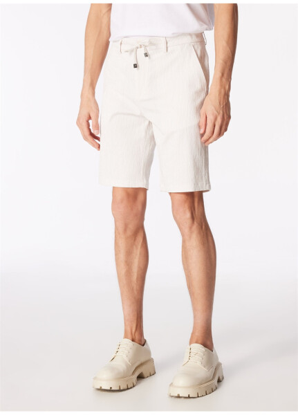 Factory Ecru Men's Basic Bermuda Shorts - 8