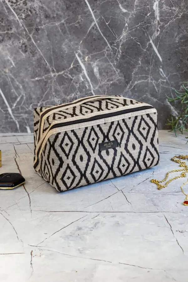 Fantastic Makeup Organizer Bag - 12