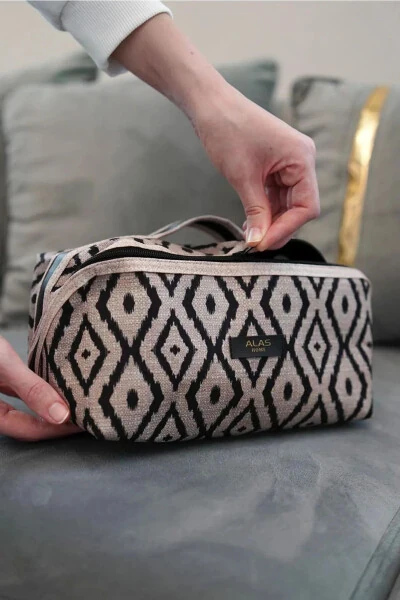 Fantastic Makeup Organizer Bag - 5