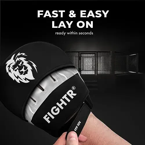 FIGHTR® Premium Punching Mitts - Ideal Padding & Stability | Boxing Mitts for Martial Arts incl. Carry Bag | Focus Pads for Boxing, MMA, Muay Thai, etc. - 4