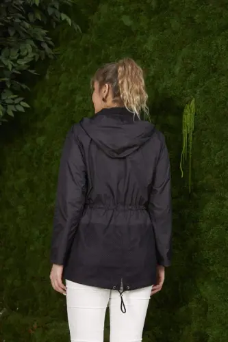 File Detayli Katta Hajmli Qora Trench Palto - 4