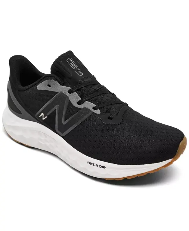 Finish Line'dan ayollar uchun yangi Fresh Foam Arishi v4 yugurish krosovkalari — qora rang. - 1