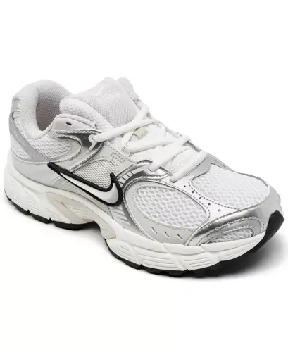 Finish Line'dan Kadın V5 RNR Günlük Spor Ayakkabıları - Summit White, Kahverengi - 1