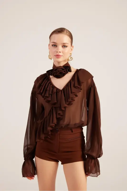 Fırfırlı Güllü Choker Aksesuarlı Şifon Sassy Gömlek Kahve - Kahve - 2