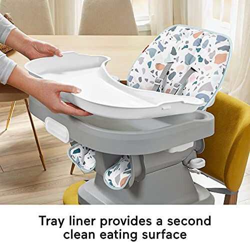 Fisher-Price Bebekten Yürümeye Başlayan Çocuğa Yüksek Sandalye SpaceSaver Basit Temiz Taşınabilir Yemek Sandalyesi ve Takviye Yastığı Yıkanabilir Derin Tepsi ve Astar ile, Pasifik Çakıl - 16