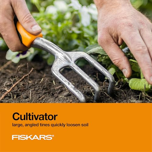 Fiskars 3-in-1 Garden Tool Set, Includes Trowel, Transplanter, and Cultivator for Outdoor Gardening, Ergonomic Yard Tool Kit - 4