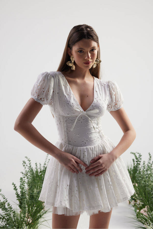 Fistula tutu detalli mini Tina ko'ylak oq - 2