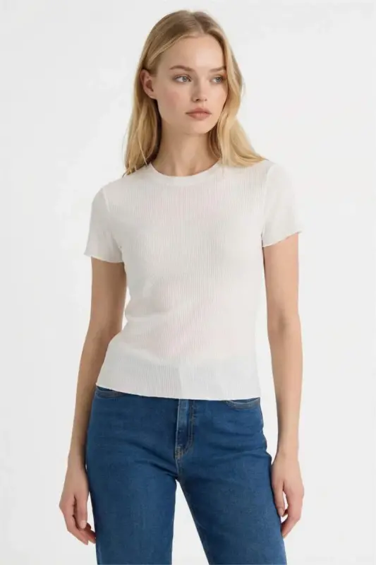 Fitted Crew Neck Fitted Cashmere Short Sleeve T-Shirt Off White - 3