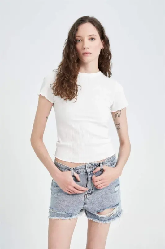 Fitted Crew Neck Fitted Cashmere Short Sleeve T-Shirt Off White - 1