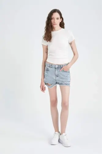Fitted Crew Neck Fitted Kasmir Qisqa Yengli Futbolka Ochqir Oq - DEFACTO (1)
