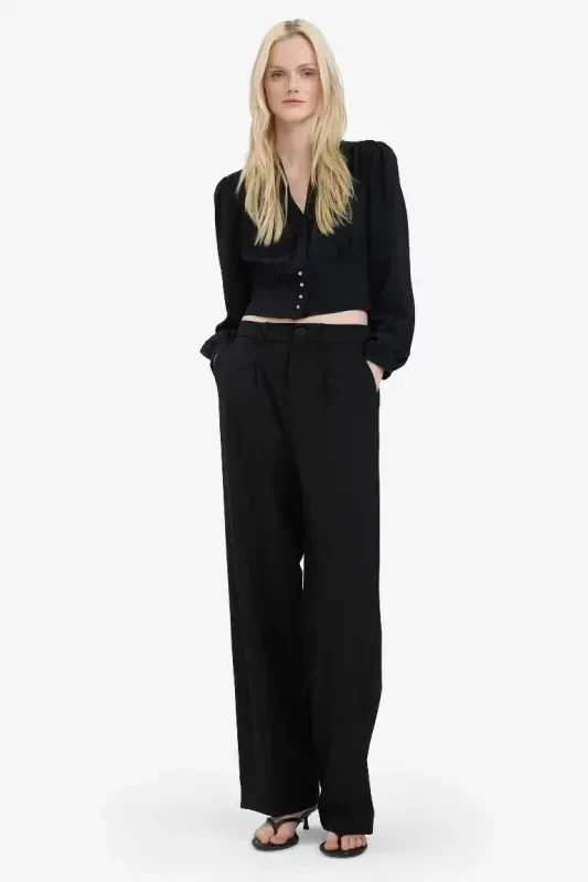 Fitted V-Neck Crepe Long Sleeve Blouse - Black - 2