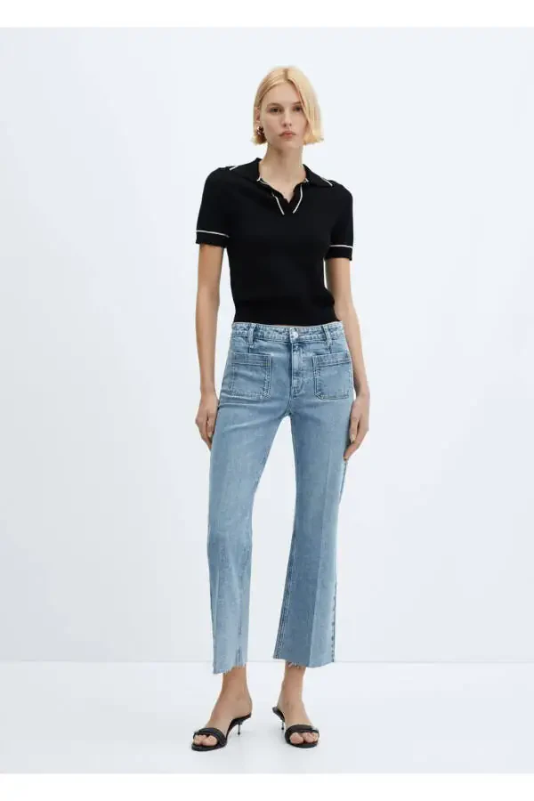 Flared jeans with pockets - 2