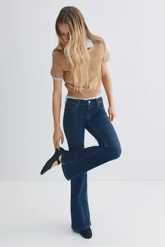 Flared Low Jeans - 2