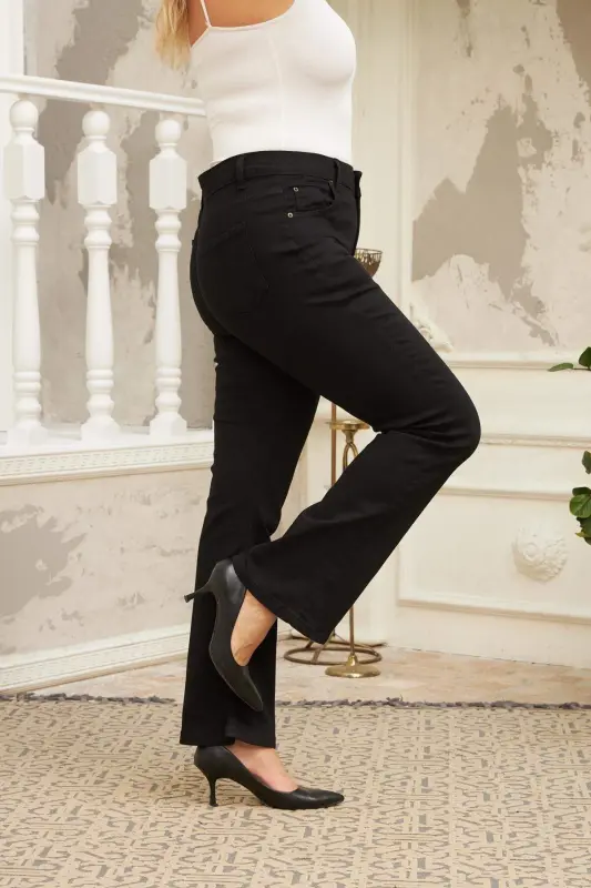 Flared Plus Size Black Jeans - 2