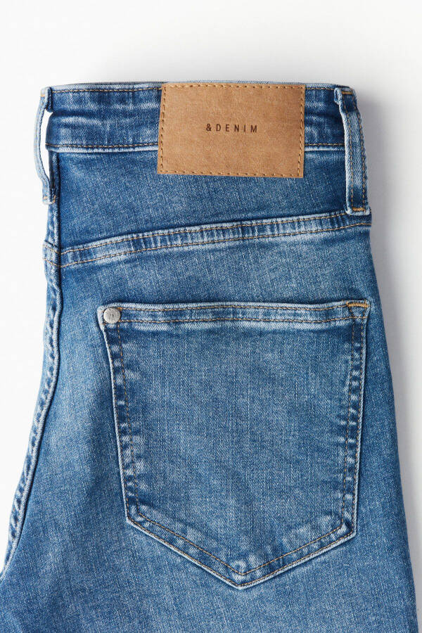 Flared Ultra High Jeans - 7