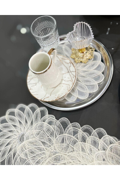 Flora Pattern Decorative Guipure Lace 6-Piece Coffee Cocktail Serving Napkin - 9