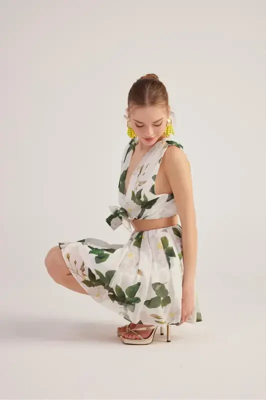 Floral Chiffon Frances Set White with Detachable Ribbon Accessory - 2