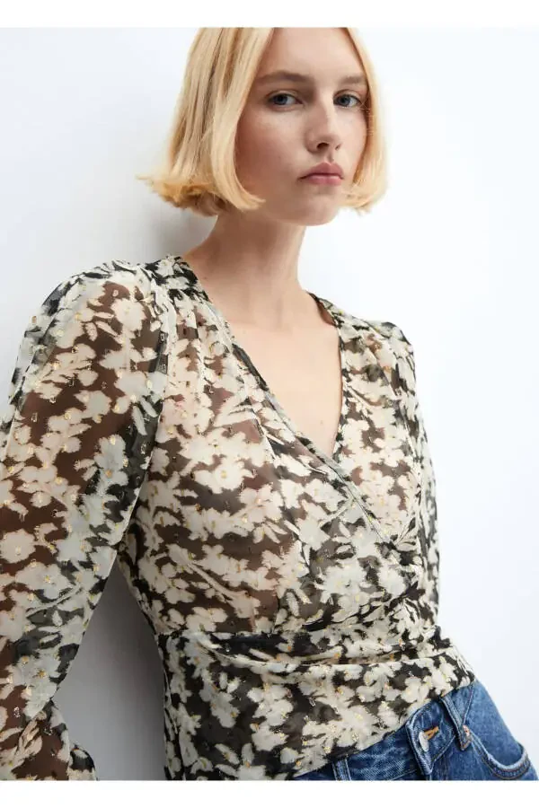 Floral Print Envelope Blouse - 6