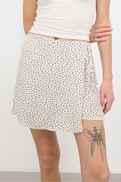 Floral Shorts Skirt E16227-s8-Ecru 