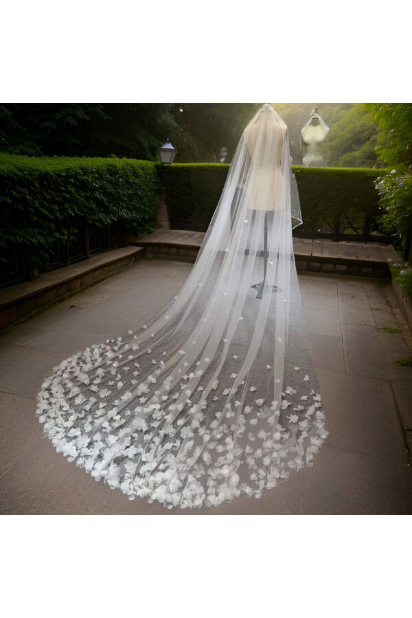 Floral Veil Off-White 3D Floral Veil 300 Cm Comb Long Veil Cathedral Veil White - 1