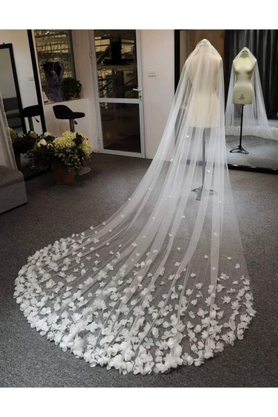 Floral Veil Off-White 3D Floral Veil 300 Cm Comb Long Veil Cathedral Veil White - JETDUKKAN (1)