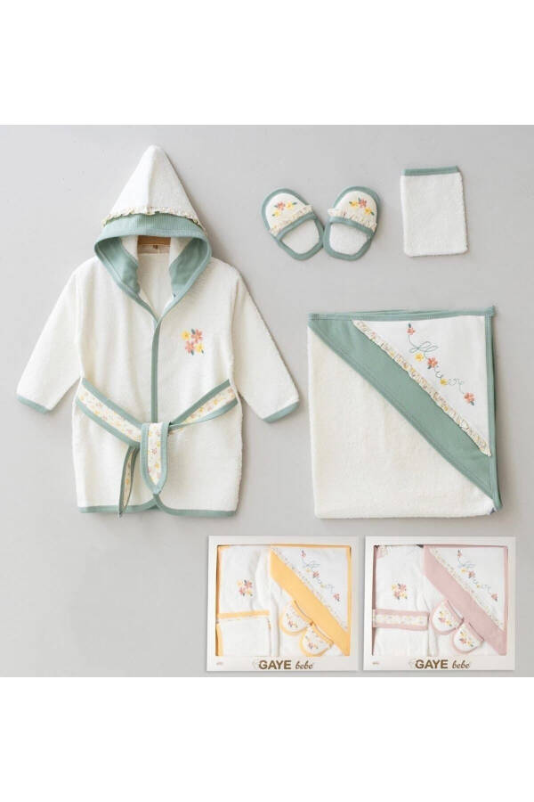 Flower Embroidered Gaye Baby Towel Bathrobe Set Organic Antibacterial - Baby Birth Gift - 2