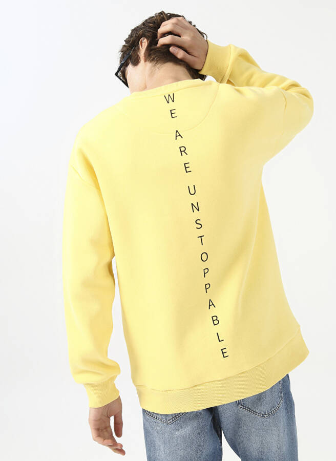 Fluffy Crew Neck Oversized Printed Light Yellow Men's Fleece Sweatshirt - 5