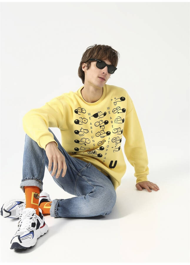 Fluffy Crew Neck Oversized Printed Light Yellow Men's Fleece Sweatshirt - 8